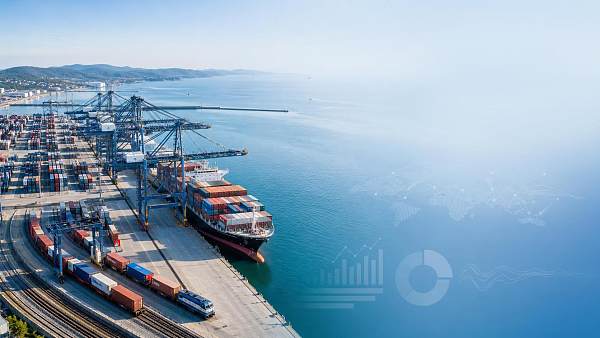 How Shipping Rate Analytics in Europe Help Importers Predict Costs and Route Risk