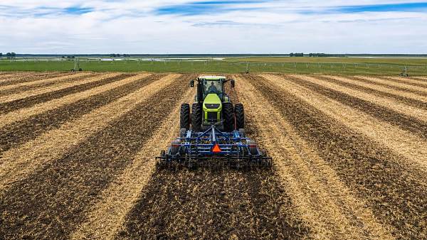 Soil Preparation Techniques That Support Climate-Smart Farming