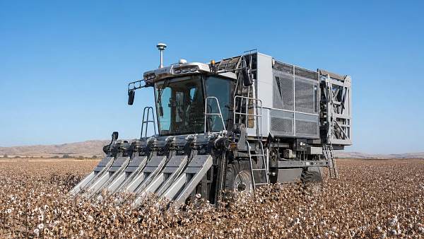 CRCH Heavy Industry Delivers Smart Cotton Harvesters to Kazakhstan