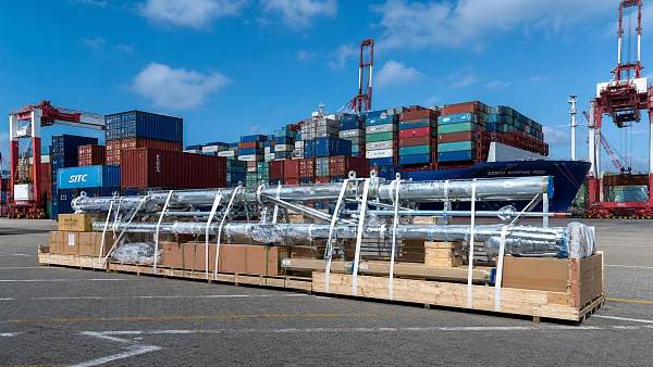 Red Sea Disruption Extends Center Pivot Shipping to 14 Weeks