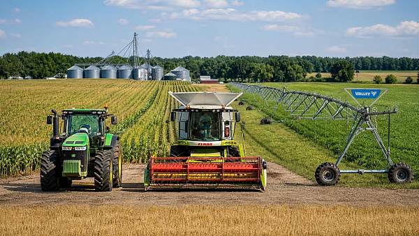 How to Compare Farm Machinery Platforms for Multi-Brand Fleet Management
