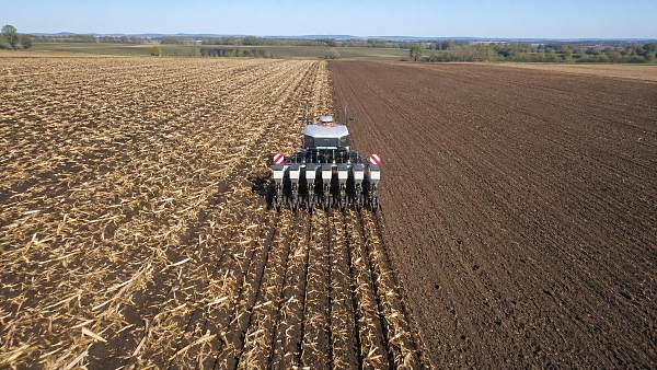 What Is the Difference Between No-Till and Conventional Tillage?