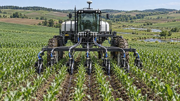 How to Select a Precision Fertilization System for Variable Corn Field Conditions