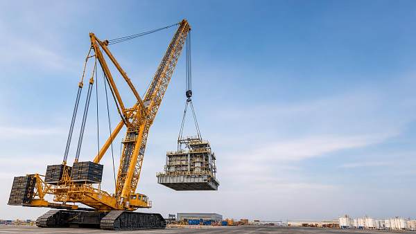 When Should Lifting Machinery Use Superlift Systems?