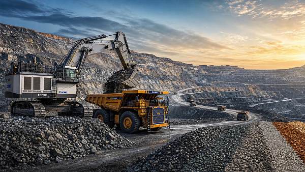 How to Choose Open-Pit Mining Equipment for Haul Distance, Bench Height, and Ore Type