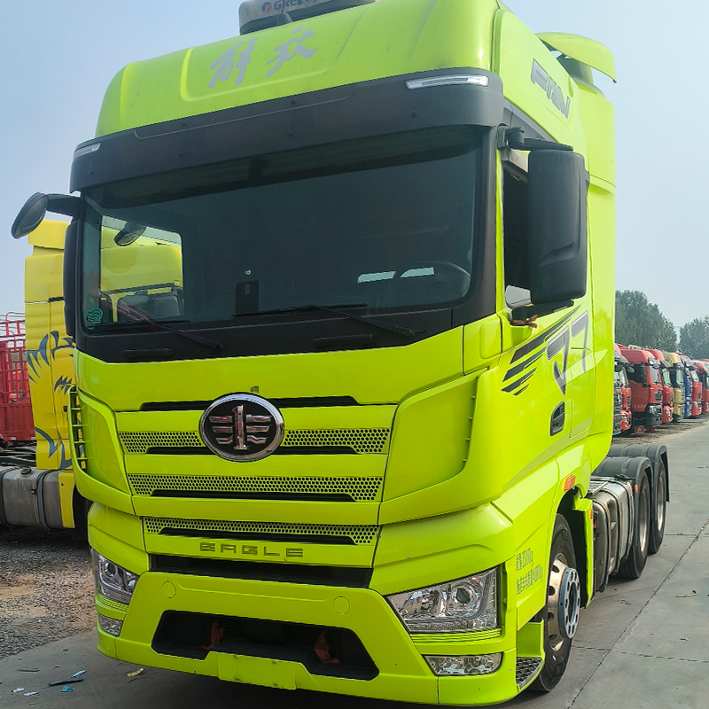 FAW Jiefang J7 Heavy Truck 560HP 6x4 Tractor