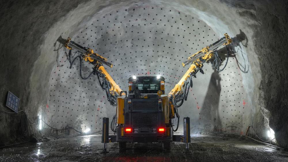 Drilling Jumbos vs Manual Drilling: Which Delivers Better Face Coverage Drilling Jumbos vs Manual Drilling: Which Delivers Better Face Coverage