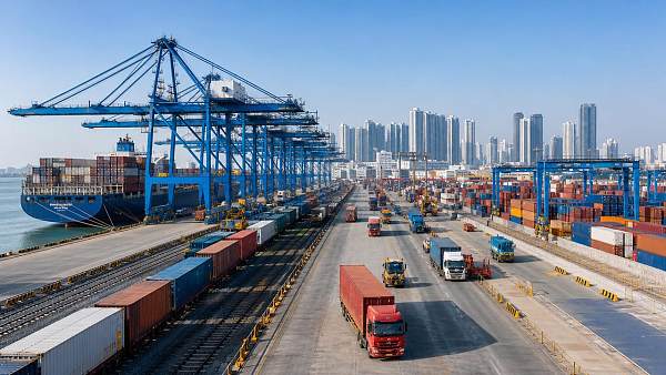 Transportation Infrastructure Gaps That Delay Port-City Freight Flow