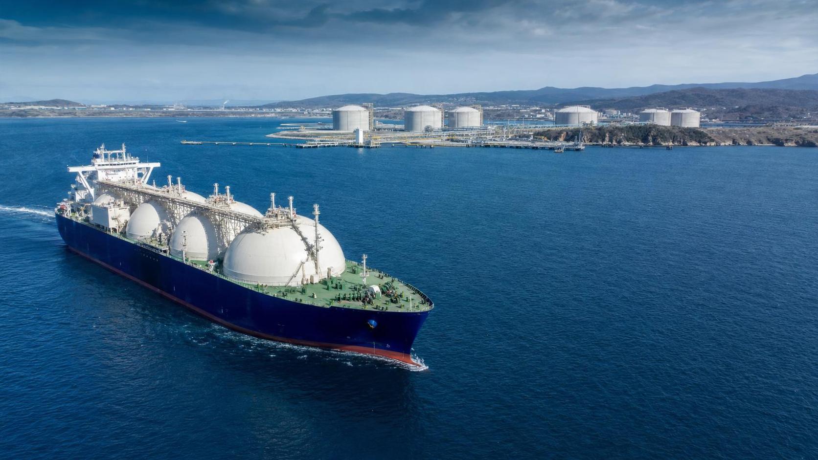 LNG Carriers for Energy Security: Capacity, Routes, and Supply Risk