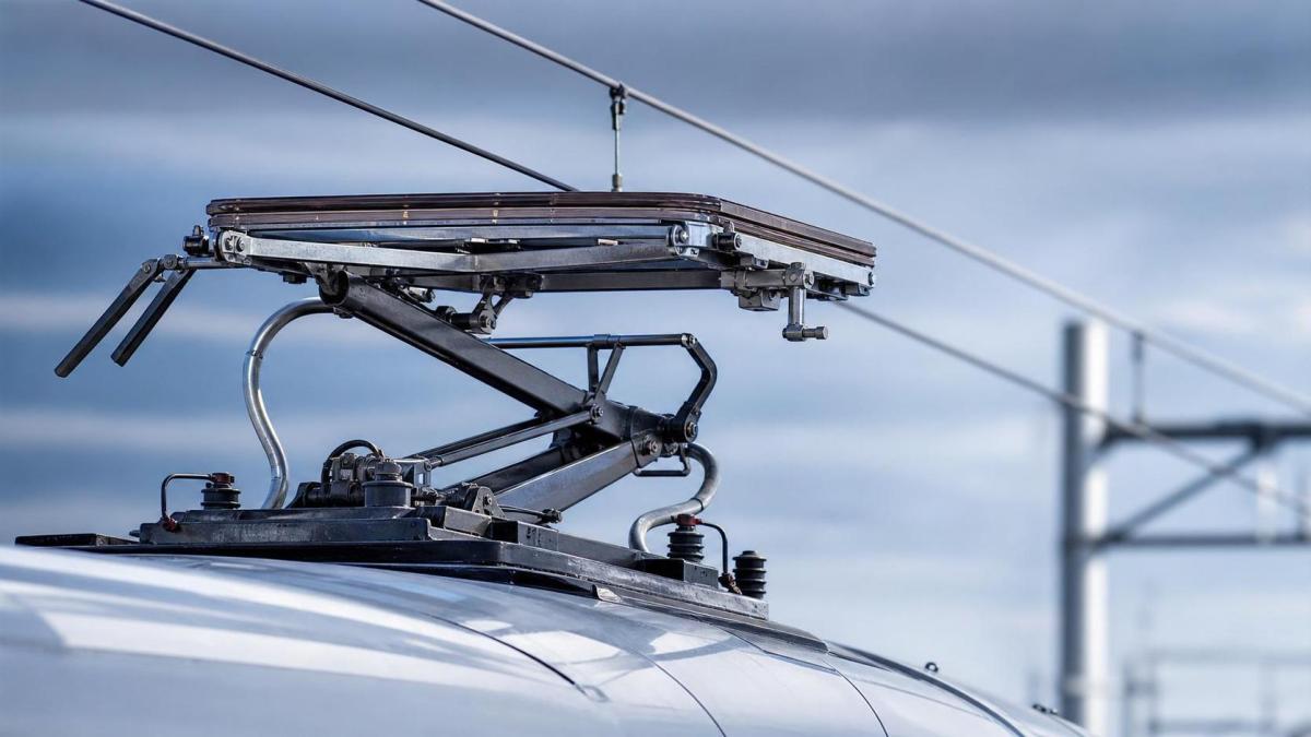 How to Evaluate High-Speed Rail Pantograph Head Wear and Contact Stability