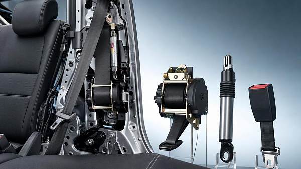 Seatbelt Systems Buying Guide: Retraction, Pretensioner, and Buckle Features to Compare