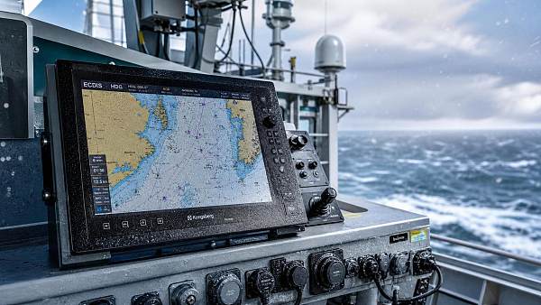 How to Evaluate Waterproof ECDIS for Open-Bridge and Harsh Marine Conditions