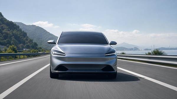 Which Aerodynamic Parameters Actually Cut EV Road Noise