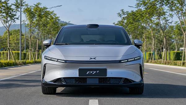 Automotive Exterior Components Prone to Early Surface Wear