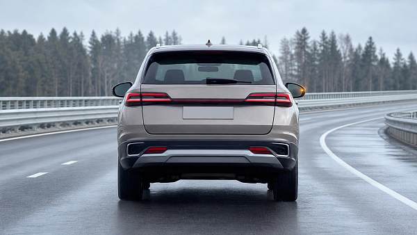 What causes blind-spot monitoring false alerts?