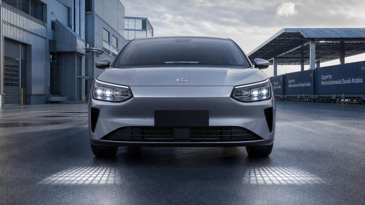 China’s NEV Penetration Hits 62.5%; Smart Lighting Exports Surge 142%
