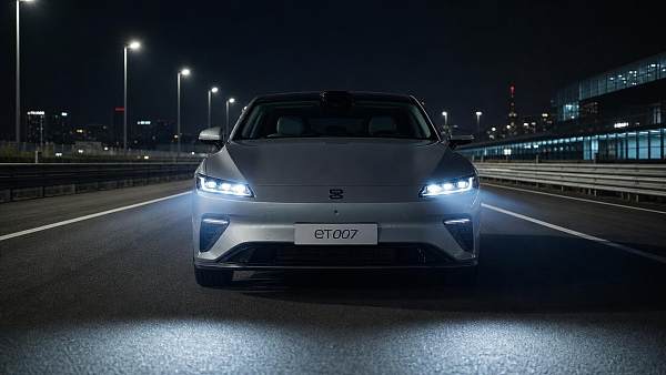 LED Headlight Assemblies Explained: Key Types, Beam Patterns, and Integration Factors