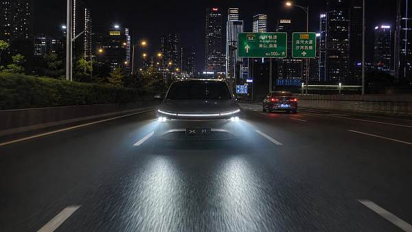 Matrix Projection Explained: How It Works and Where It Fits in Automotive Lighting