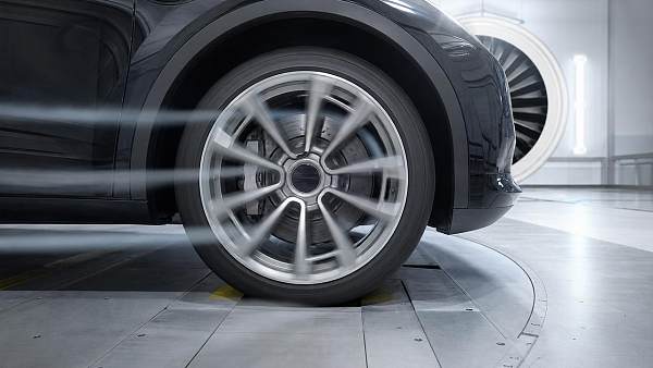 CFD Simulations for Wheel Design: Which Parameters Matter Most for Drag Reduction?