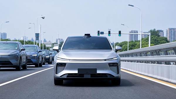 How Automotive Vehicle Perception Systems Fuse Cameras, Radar, and LiDAR for ADAS