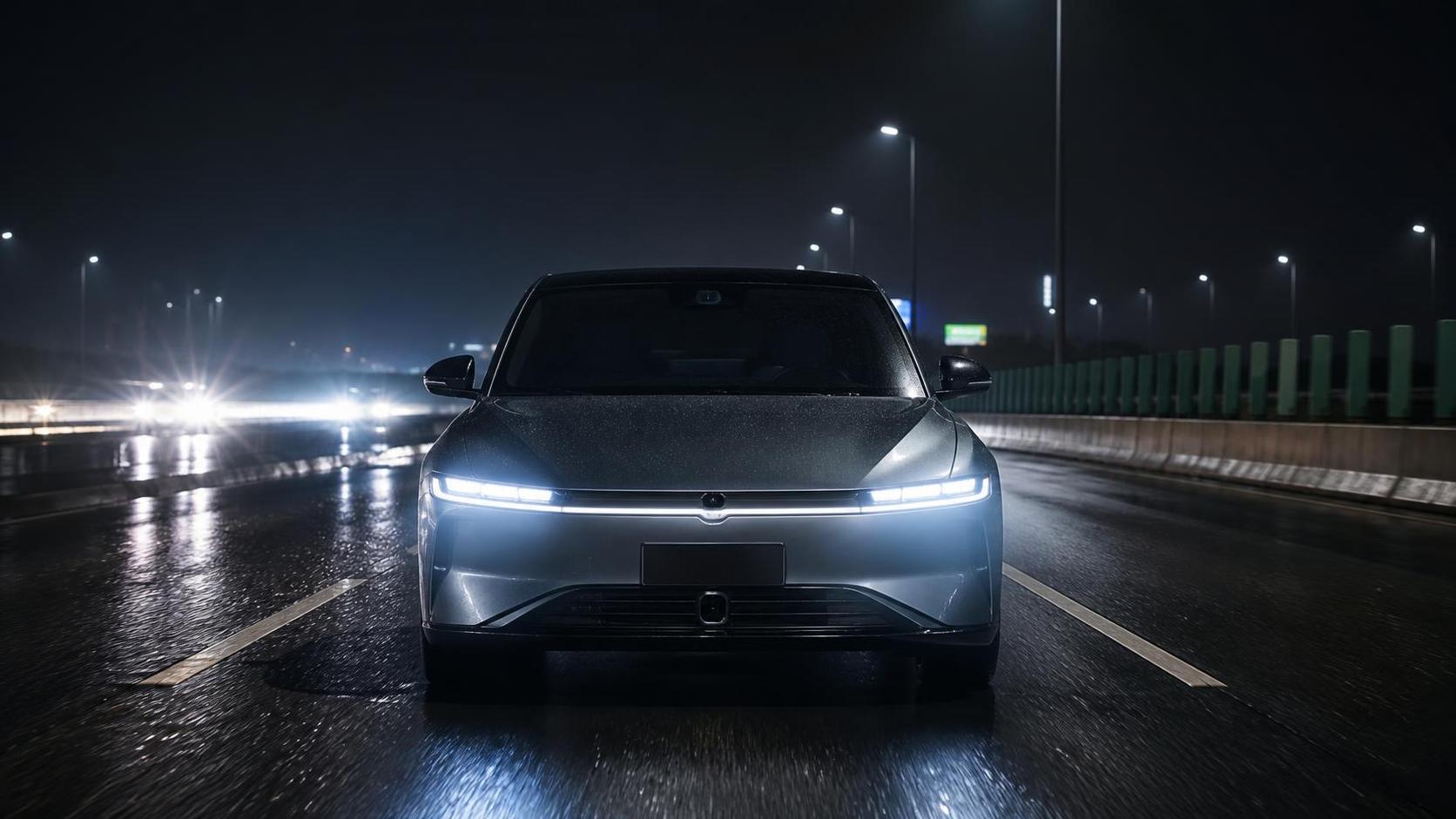 How Smart Optical Perception Prevents Collisions in Low-Light Driving Conditions