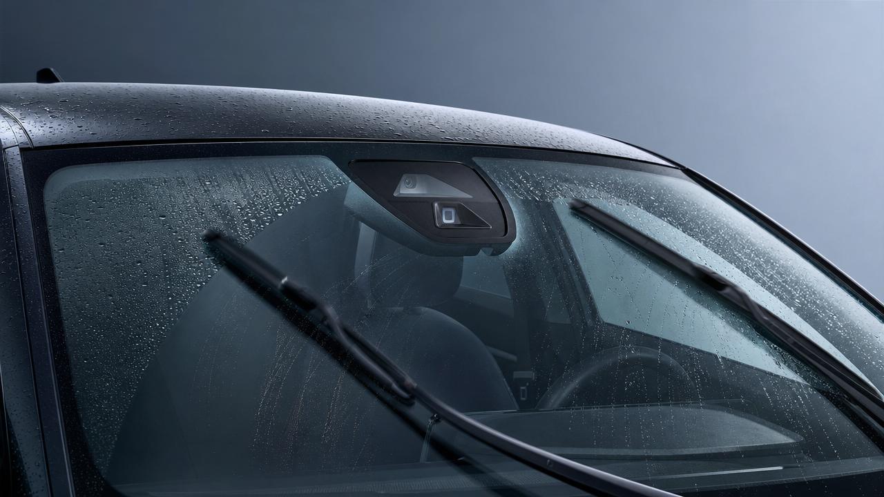 Wiper Sensor Technology: How Rain Detection Works and What Affects Response Accuracy