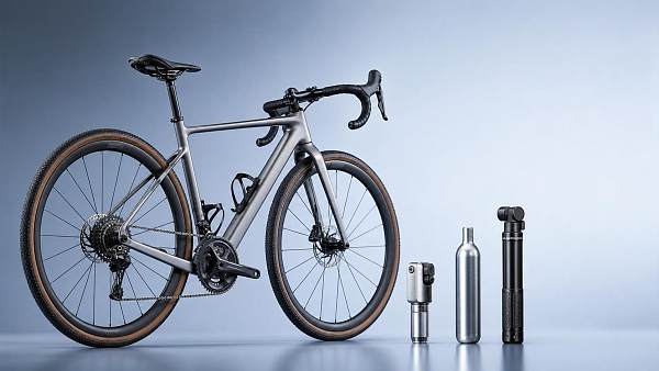 CO2 Bike Pumps vs Mini Pumps: Which Works Better on the Road?