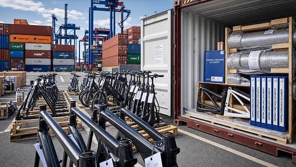 Hamburg Port Warns of Q3 Checks on Carbon Bike Frames