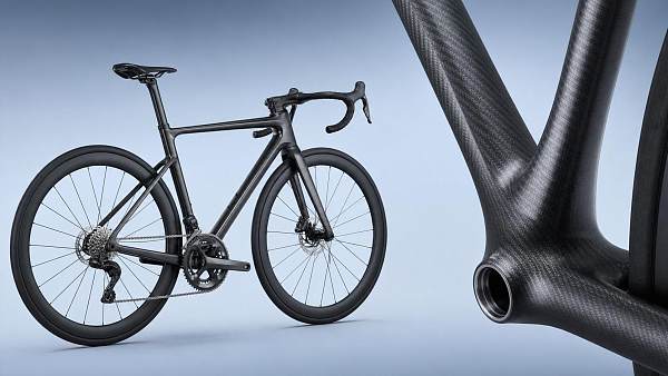 How Road Carbon Fiber Bike Frames Balance Weight, Stiffness, and Ride Feel
