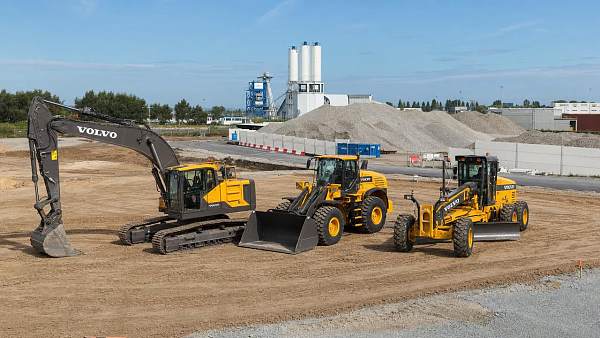 When Heavy Equipment Rental Beats Buying for Short Projects