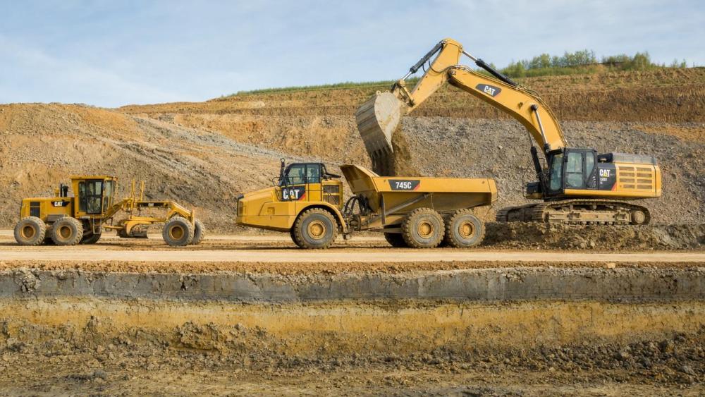 Earthmoving Machinery Selection Mistakes That Slow Project Delivery Earthmoving Machinery Selection Mistakes That Slow Project Delivery