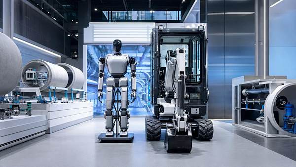 Overseas Buying Teams Target Robots and Mini Excavators
