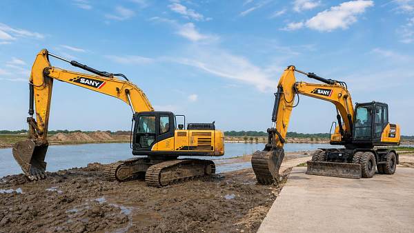 Crawler Excavators vs Wheeled Models for Soft Ground Projects
