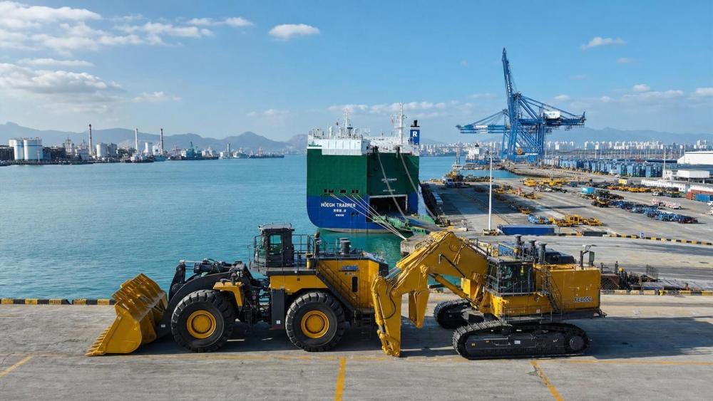 Strait Reopens, Cutting Mining Loader Transit Time