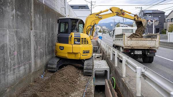 Crawler Excavators for Tight Job Sites: Key Specs That Affect Performance