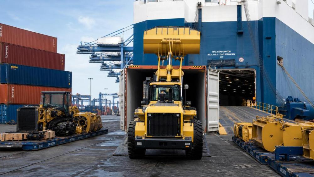 Maersk Tightens Height Limit for Articulated Loader Shipments Maersk Tightens Height Limit for Articulated Loader Shipments