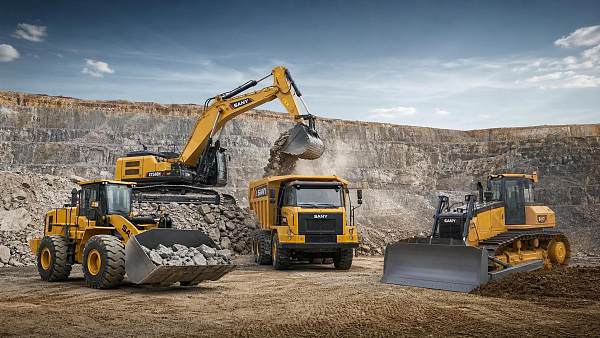 Heavy Payload Equipment Solutions: Cost Factors That Change Fleet ROI