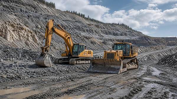 How to Choose Off Road Construction Machinery for Rough Terrain Jobs