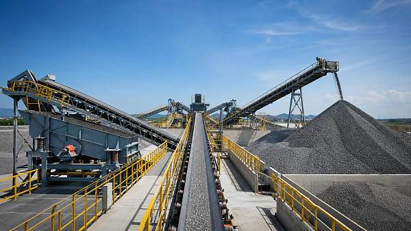 How to Choose Bulk Material Handling Equipment for Lower Operating Costs