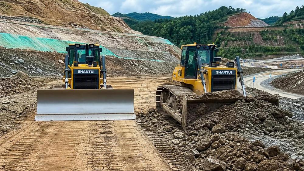 How Accurate Is EMD Portal Data for Bulldozer Comparisons? How Accurate Is EMD Portal Data for Bulldozer Comparisons?