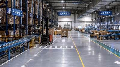 Material Handling Bottlenecks That Slow Warehouse Output