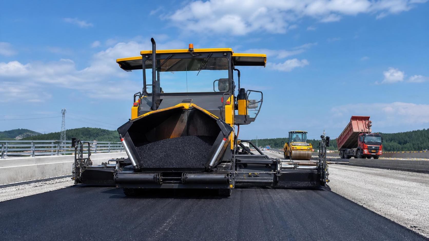 Asphalt Paver Equipment Buying Guide: Key Specs, Cost Drivers, and Jobsite Fit