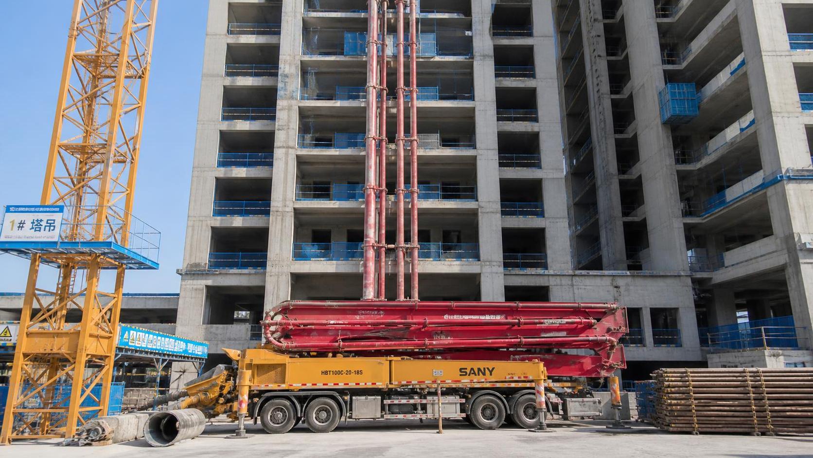 What Hydraulic Pressure Is Needed for High-Rise Concrete Pumping?